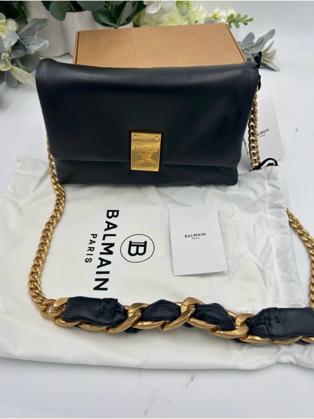 Women’s Balmain, soft leather shoulder bag made in Italy NWT
